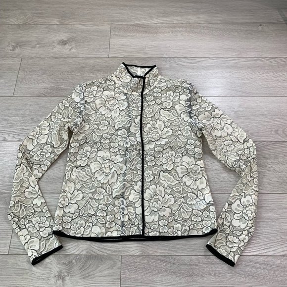 Aritzia Babaton Hopkins Cream Lace Blouse Top - Picture 5 of 12